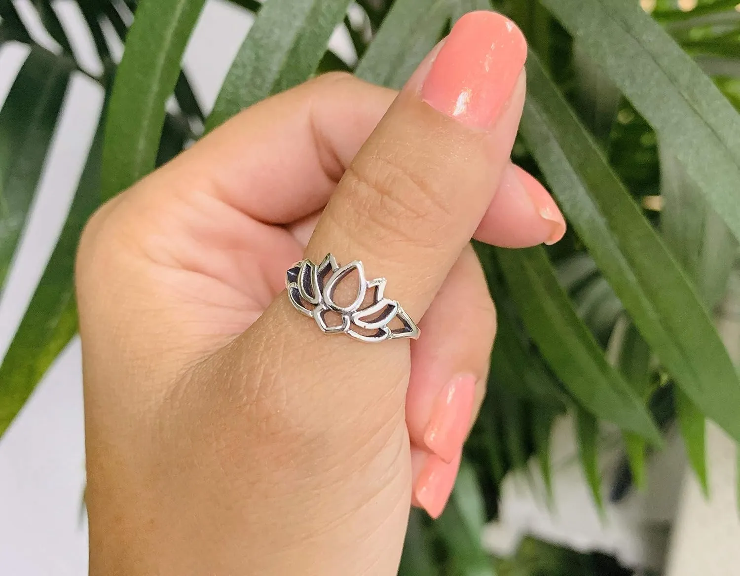925 Sterling Silver Lotus Flower Ring (Sizes 3-13)