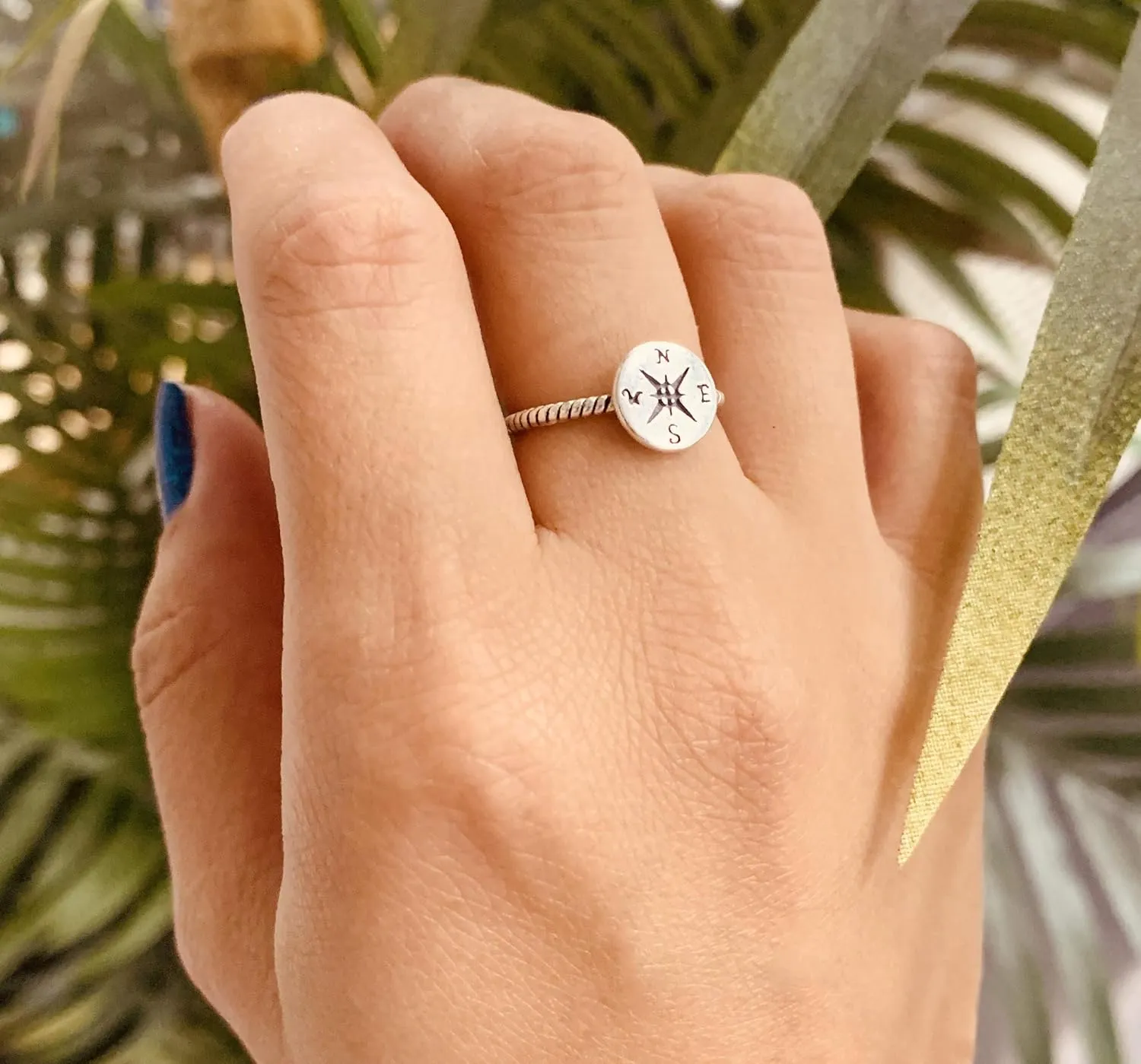 925 Sterling Silver Oxidized Compass Rope Band Ring