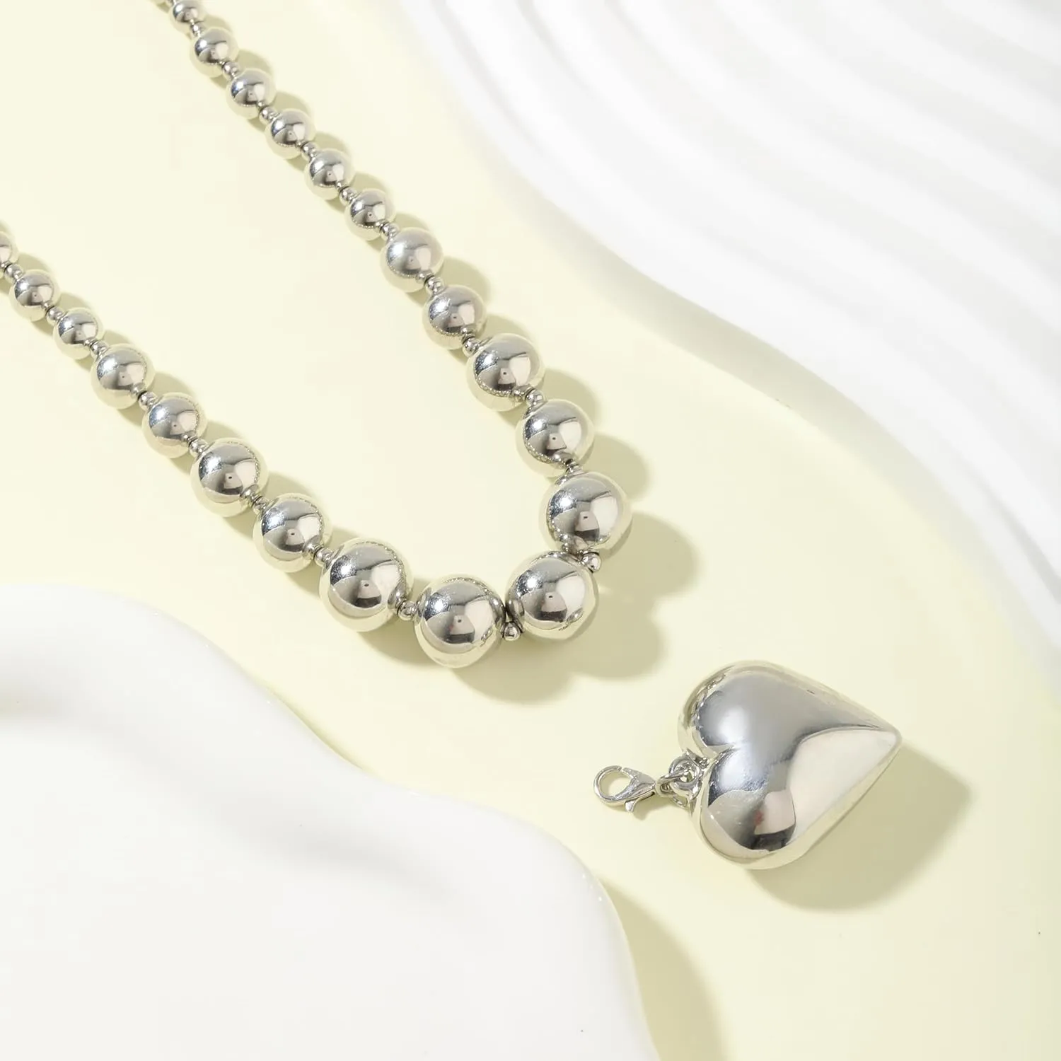 Chunky Puffy Heart Choker Necklace for Women Y2k Heart Gold Pendant Necklace Jewelry