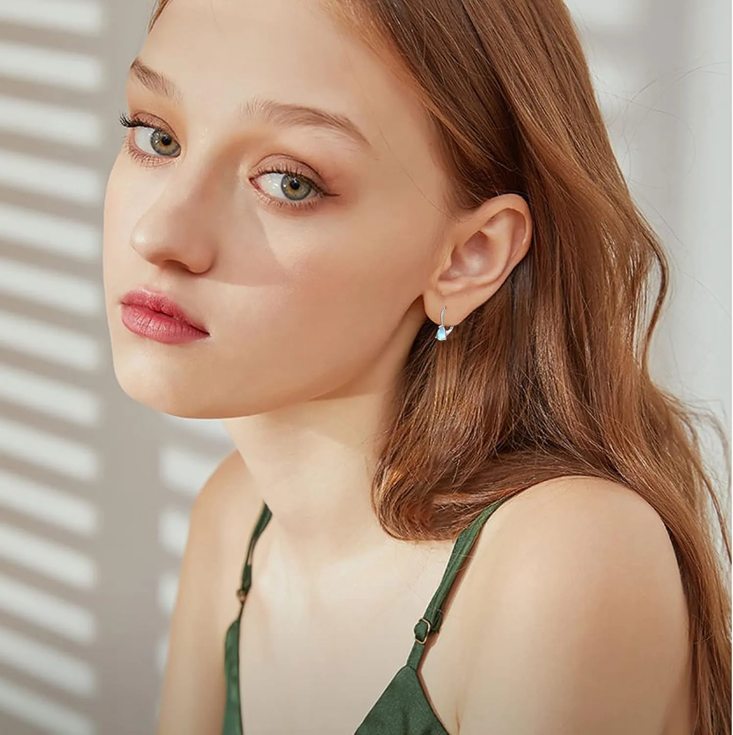 Dog Earrings for Women Small Hoops Earrings Sterling Silver Paw Print Huggie Hoop Earrings Puppy Hoops Cat Pet Paw Hoops Huggie Earrings Cartilage Earrings Cute Jewelry Gifts for Women Teen Girls