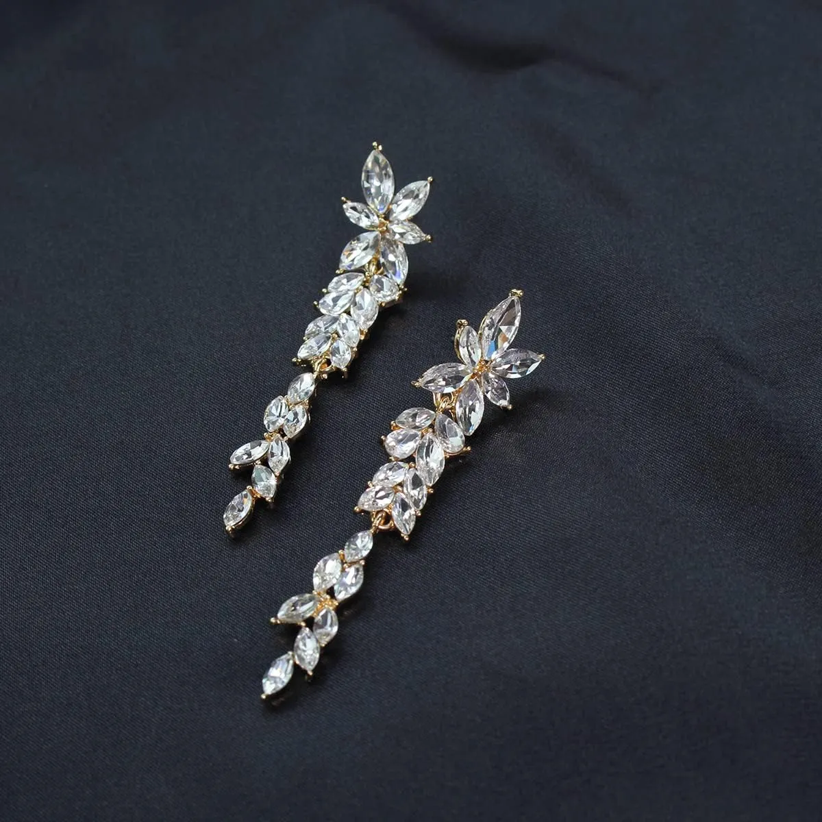 Fashion Rhinestone Statement Drop Dangle Earrings Dangling Sparkly Crystal Marquise Bridal Bridesmaid Wedding Earrings Long Chandelier Teardrop Earrings for Women Prom Party