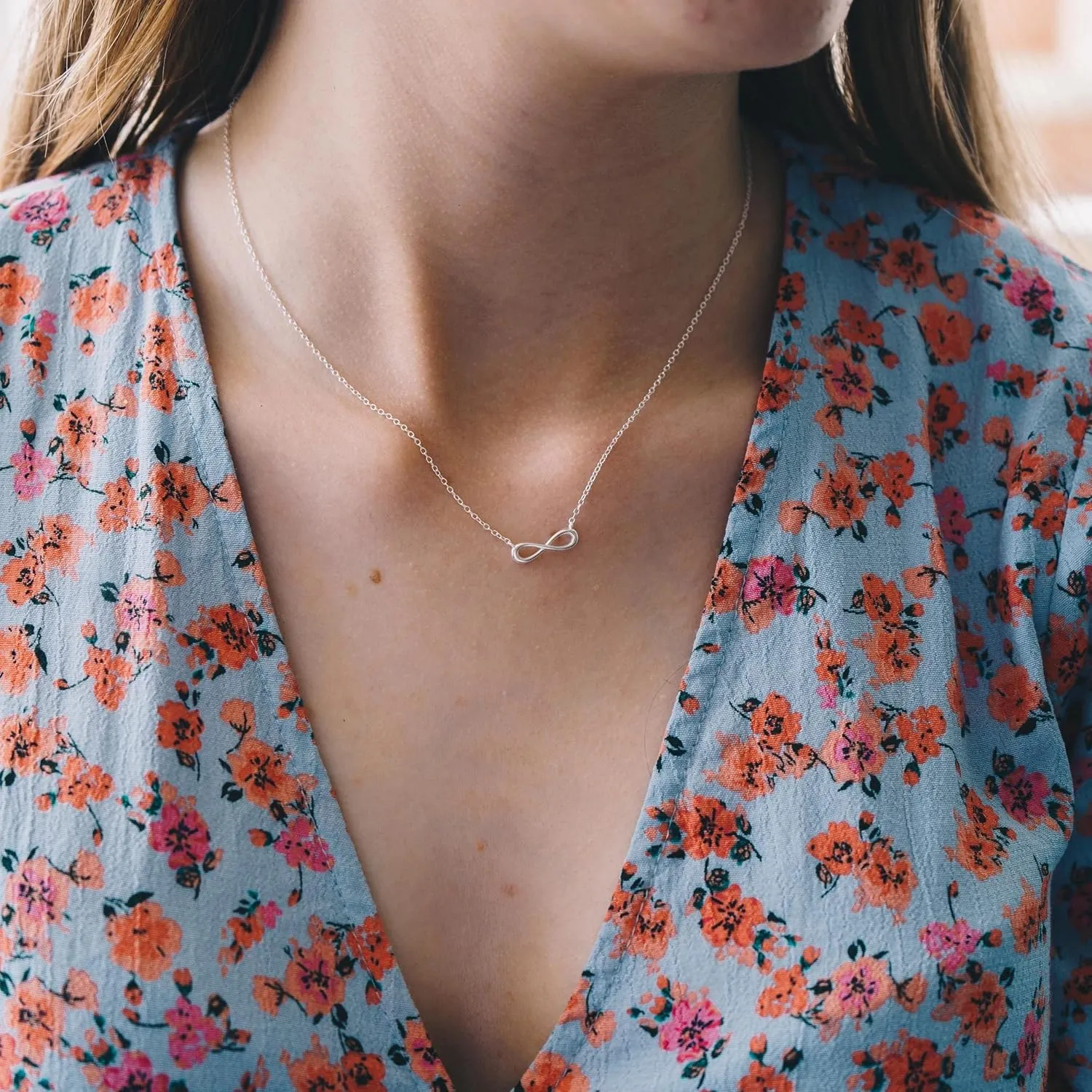 Friendship Infinite 8 Necklace Lucky Elephant Star Pearl Circle Pendant Necklace for Women Gift Card