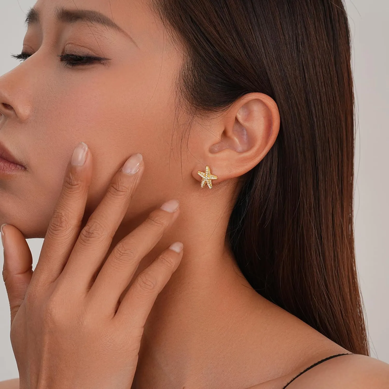 Gold Seashell Earrings for Women, 18K Gold Plated Starfish Sea Shell Stud Earring Trendy Summer Ocean Beachy Earrings Dangle Drop Jewelry Gift