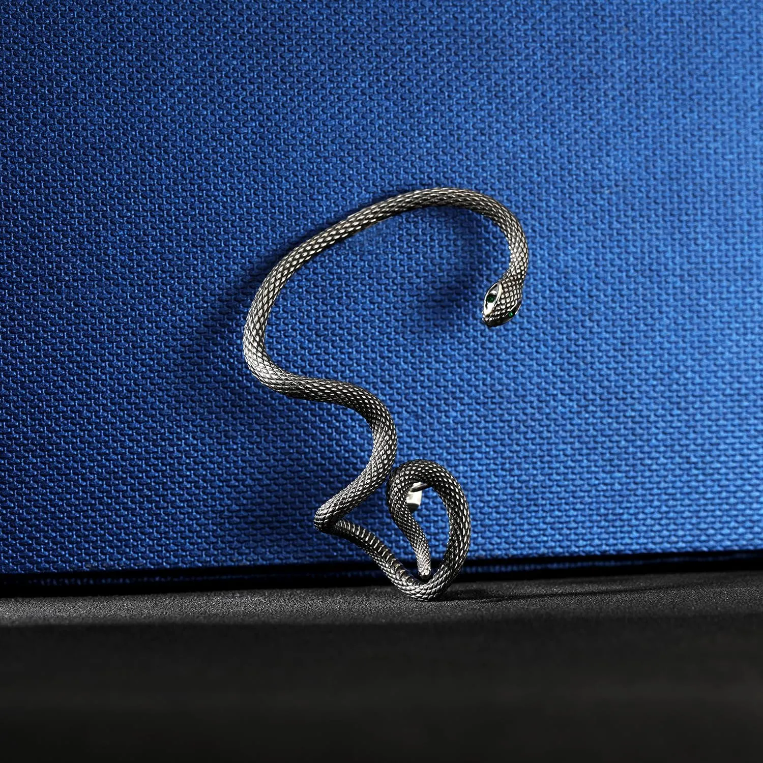 Gothic Dragon Ear Cuff - 1pcs Retro Silver Punk Hip Hop Stainless Steel Snake Dragon Cuff Earring Cartilage Climber Ear Wrap Ear Earrings Stud Wrap Snake Earrings for Women or Men