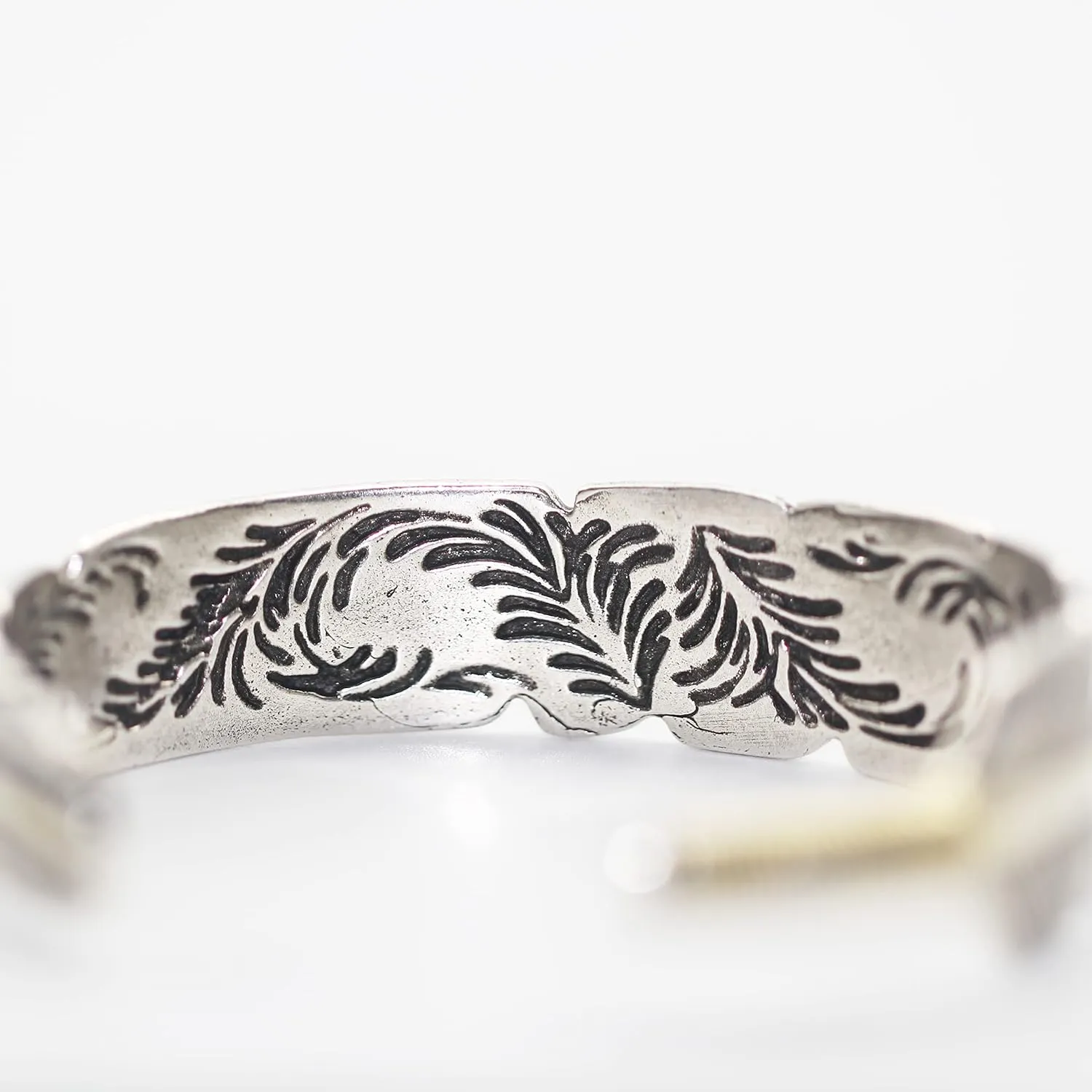 Innocence S999 Antique Silver Plated Wide Feather Cuff Bracelet For Men Women Adjustable Retro Twisted Feathers Bracelets Gift Jewelry