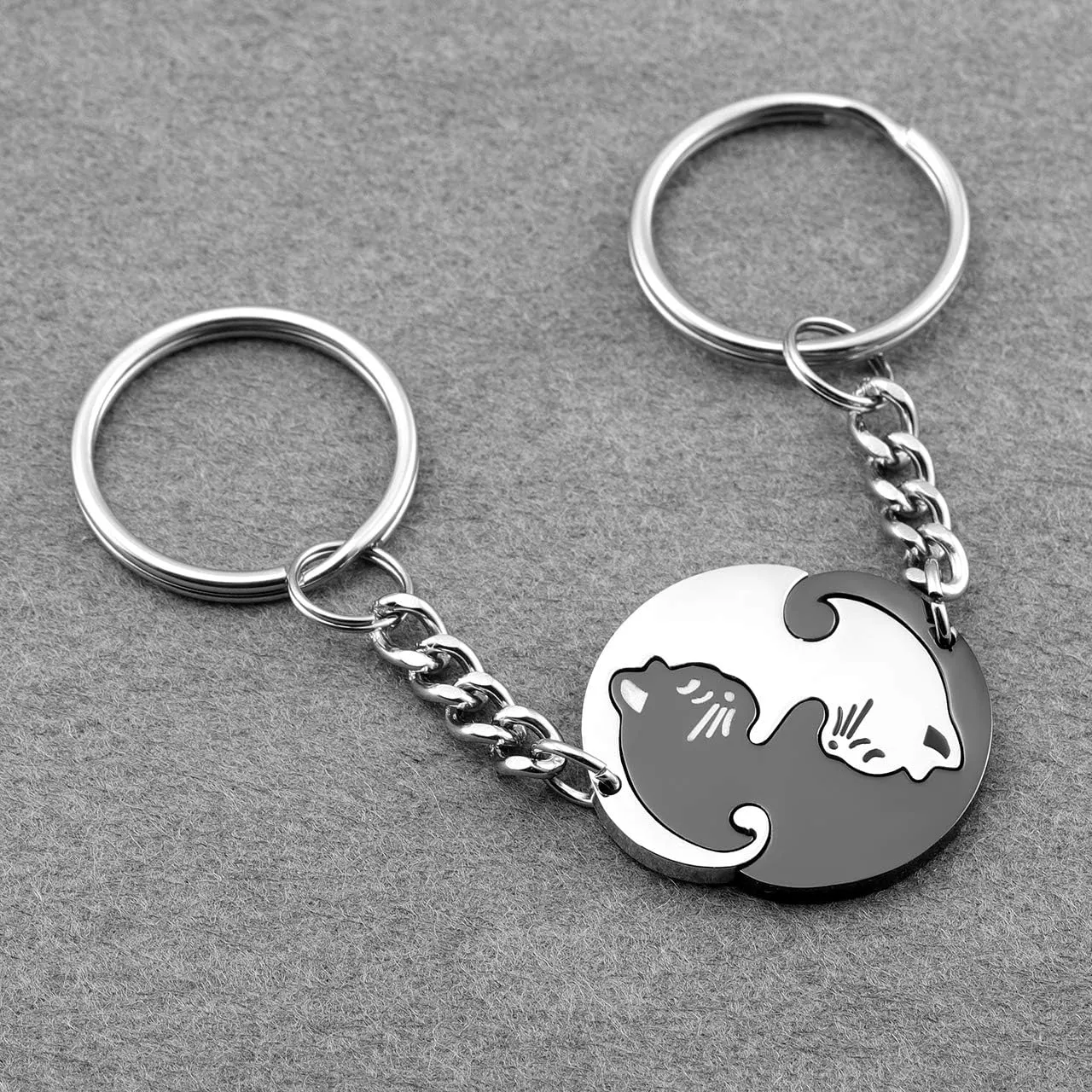 Jovivi 2pcs Black and White Matching Puzzle Cat Couples Keychain