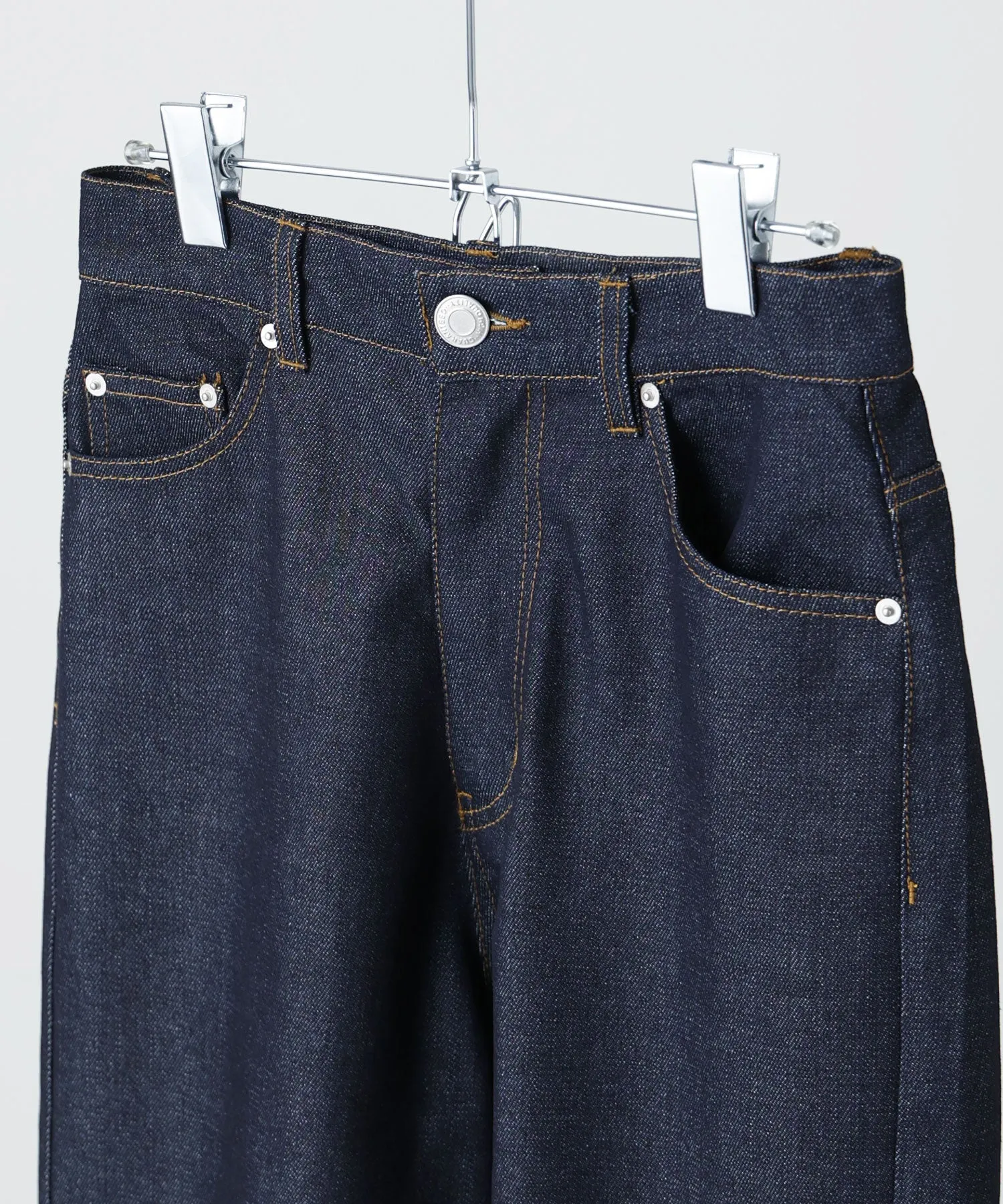 Rigid DENIM cut-off high waist pants