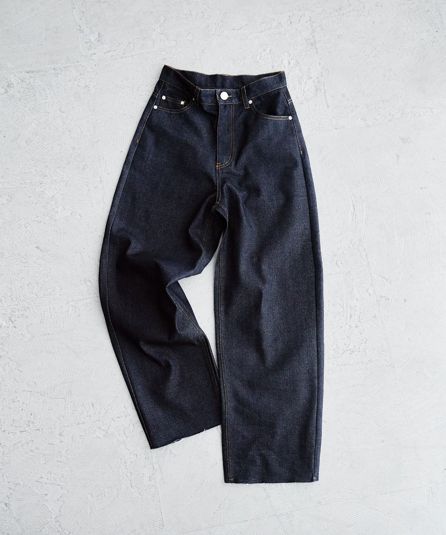 Rigid DENIM cut-off high waist pants