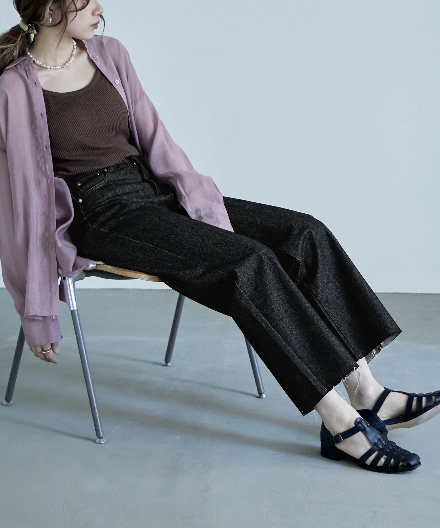 Rigid DENIM cut-off high waist pants