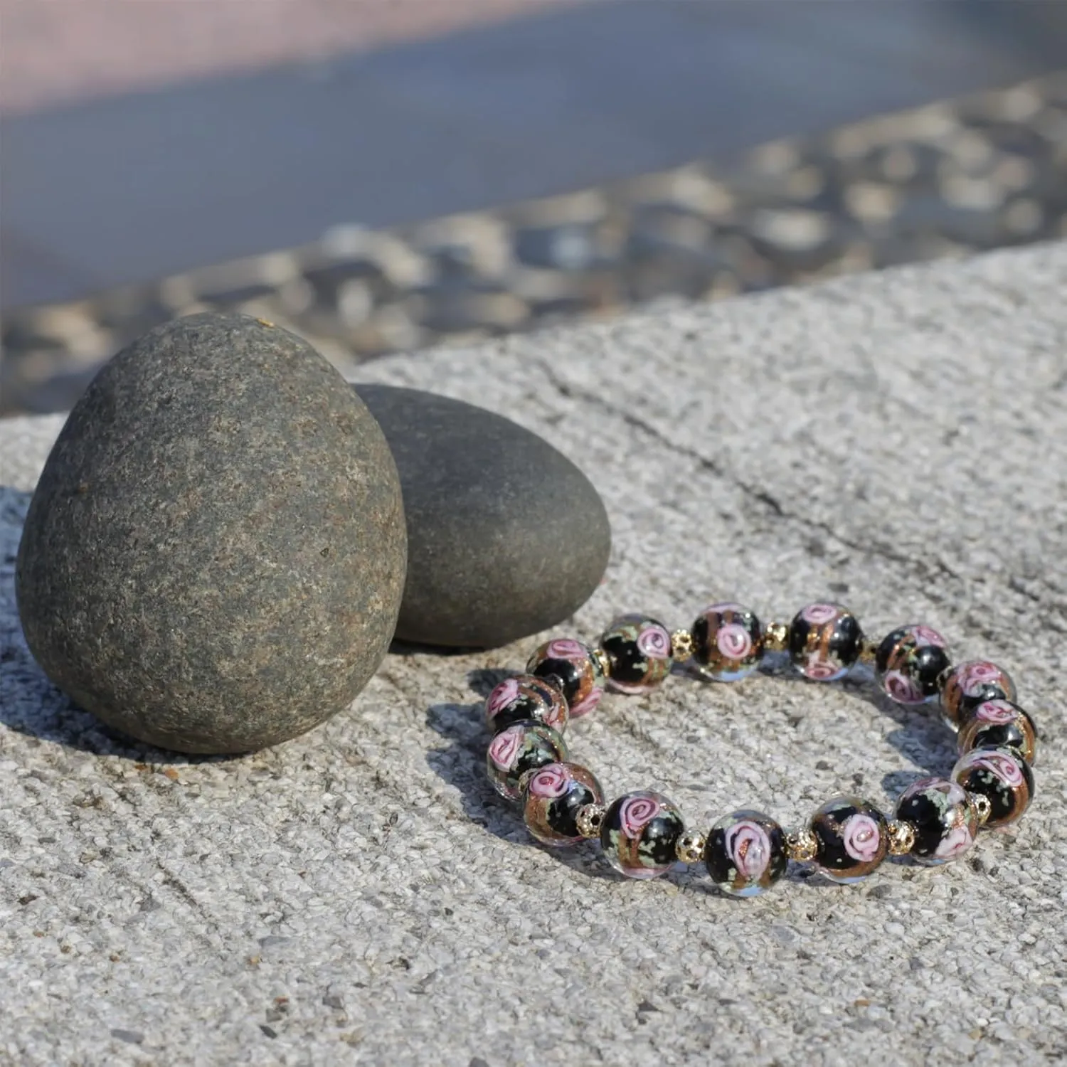 Rose luminous Bead Stretch Bracelet for Women, Firefly Glow in The Dark Luminous Healing Crystal Glass Beads Bracelet Jewelry for Women