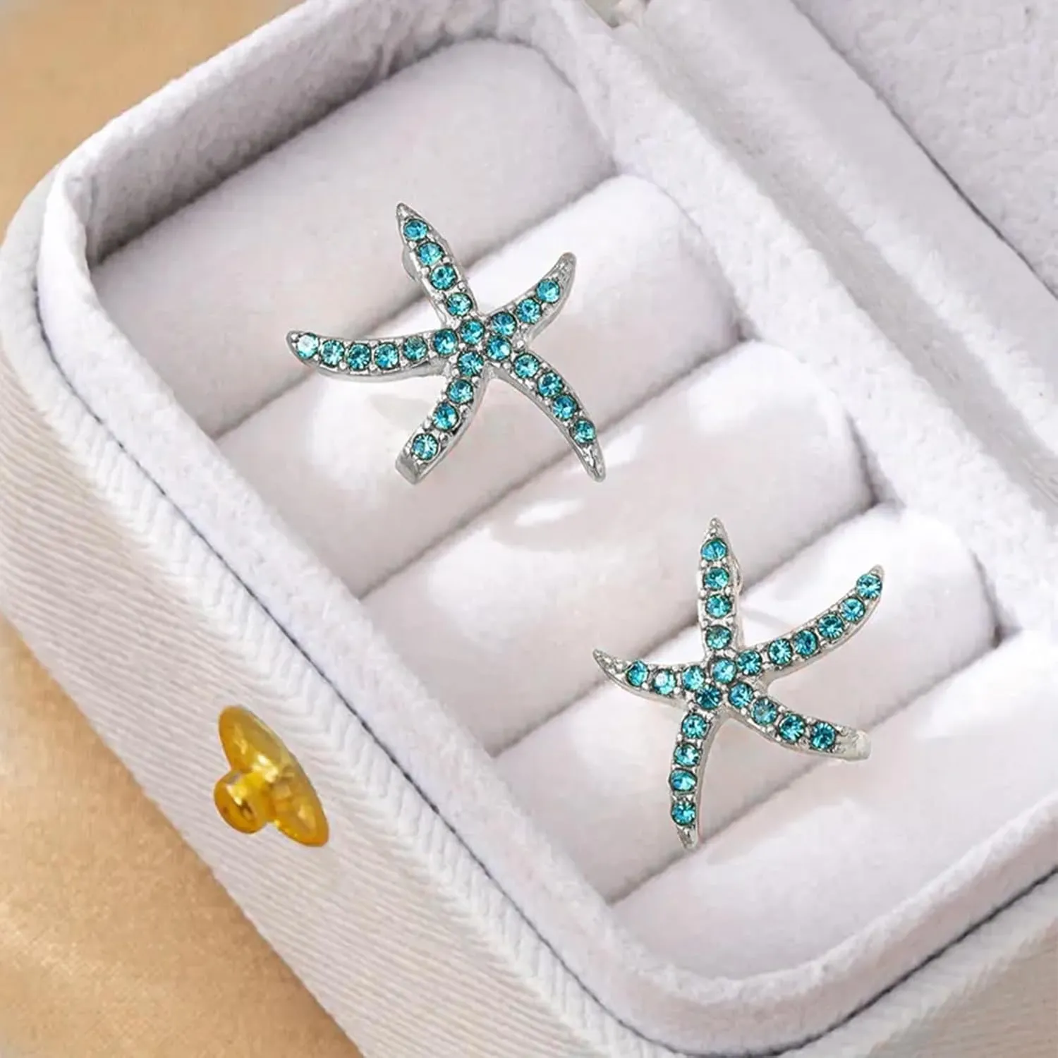 Starfish Earrings Gold Seashell Shell Beach Earrings for Women Beachy Summer Jewelry Outfits for Women Beach Fashion Vacation Essentials